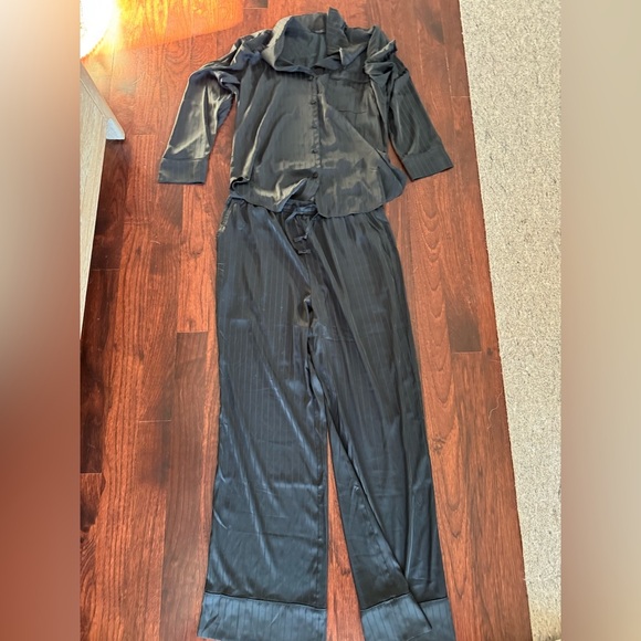 Nuuds Black Satin Pajama Set size large - Picture 3 of 7